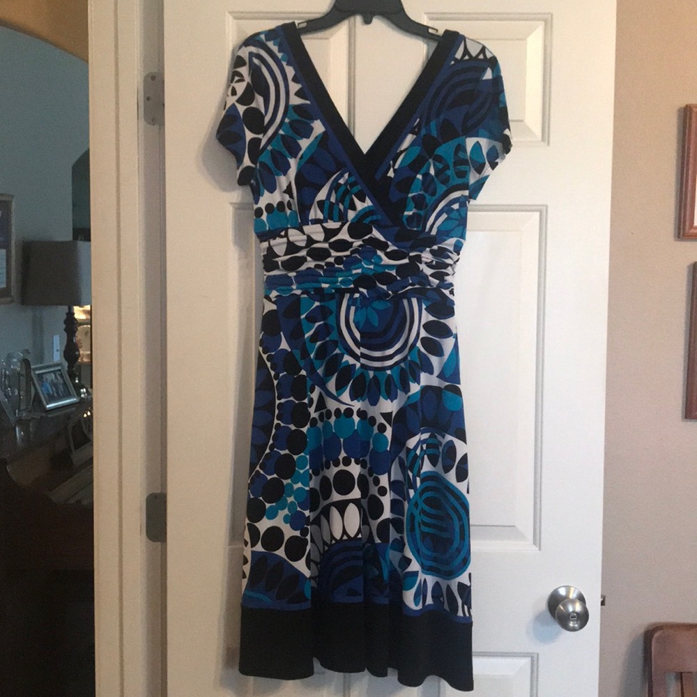 V-neck ruched waist dress